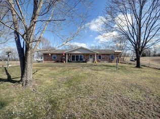 22811 N Route F, Clark, MO 65243