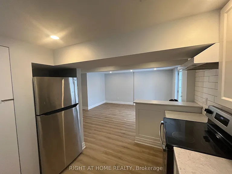 4203 Wheelwright Cres — Photo 7