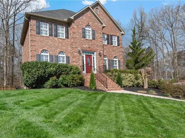 1360 Rosewood Ct, Winston Salem, NC 27103