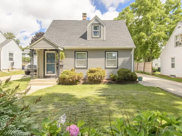 8944 West Montana AVENUE, West Allis, WI 53227