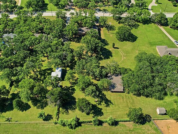 3rd image of 1251 Johnson Rd