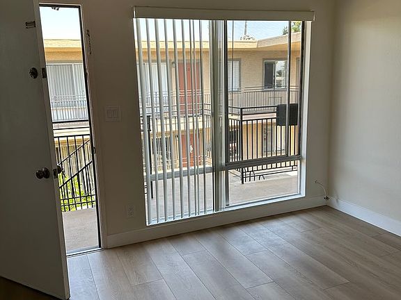 4th image of 7434 Mesa College Dr #2