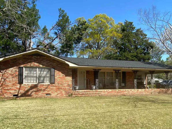 401 W Dennis Ave, Nashville, GA 31639