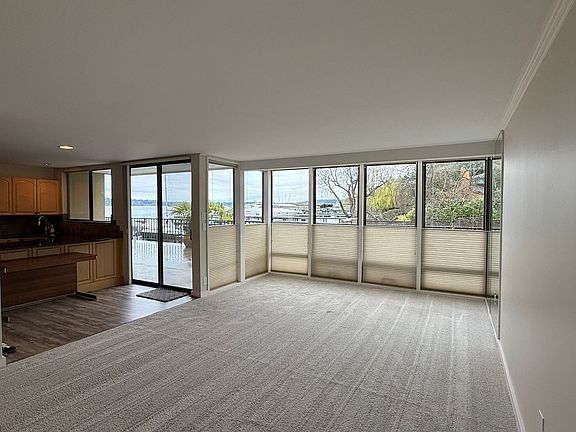 3rd image of 4561 Lake Washington Blvd NE APT 102