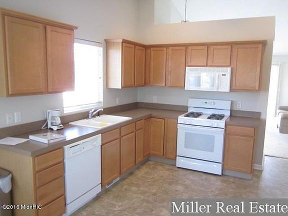 2nd image of 345 E North St #3