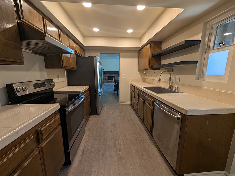 1419 Poseidon — Photo 5