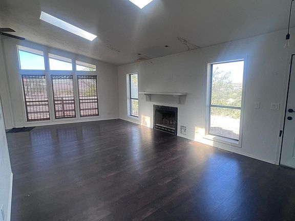 2nd image of 605 Organ Ave