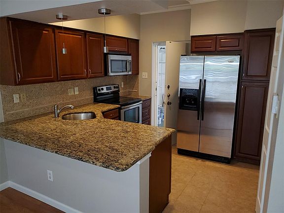 3rd image of 14400 Montfort Dr APT 102