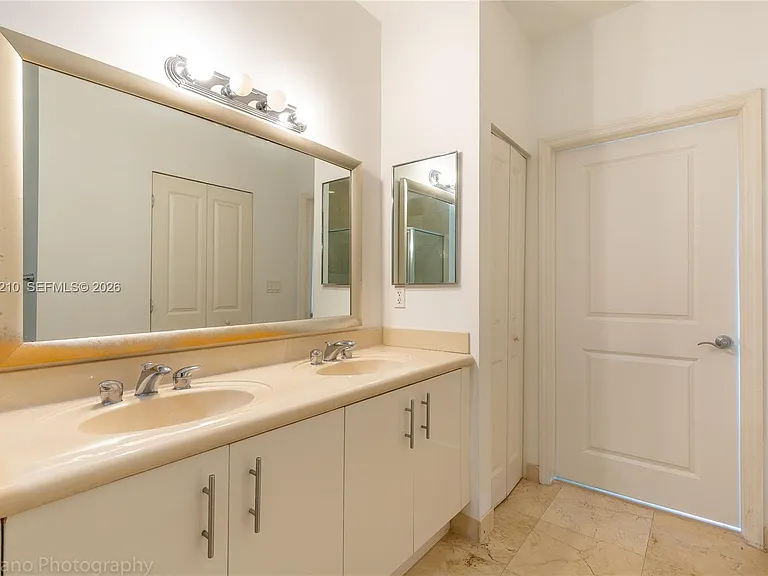 7900 Harbor Island Dr #Penthouse 23 — Photo 25