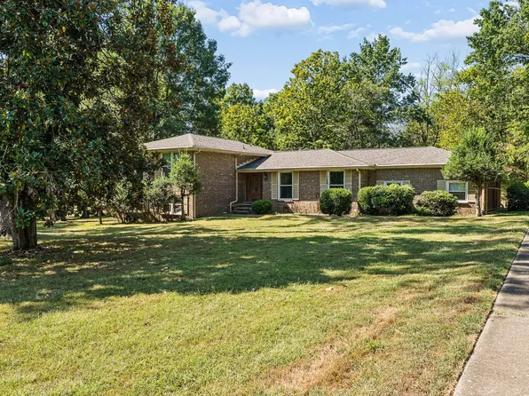 1203 Montpier Dr, Franklin, TN 37069