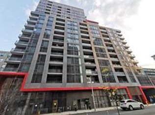 435 Richmond St W #404, Toronto, ON M5V0N3