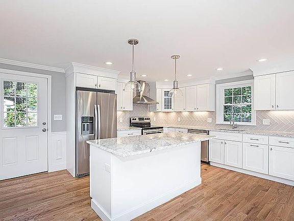 5th image of 76 Fitchburg St #76