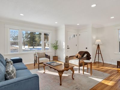 2561 Harvester Ave E, Maplewood, MN, 55119