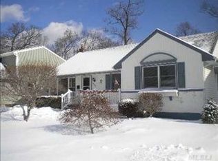 967 Bruce Dr, Wantagh, NY 11793