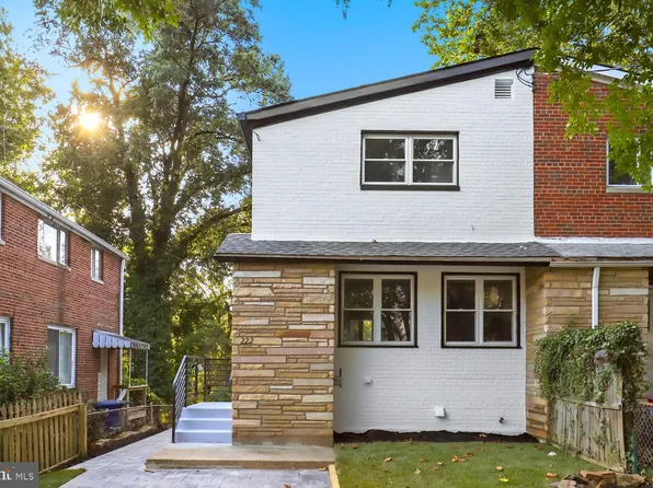 222 E Taylor Run Pkwy, Alexandria, VA 22314