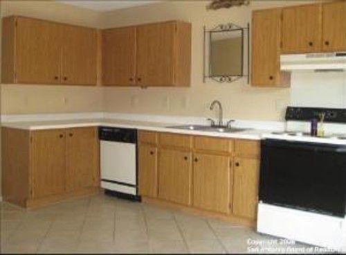 3rd image of 7310 Matchlock Cir
