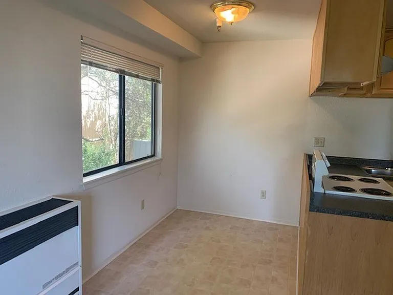 800 Parcel St — Photo 4