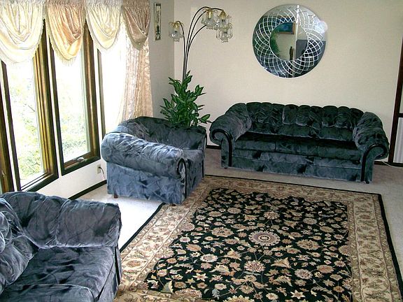 2nd image of 2526 S 148th Avenue Cir