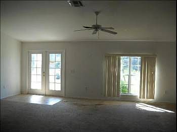 4th image of 109 Teakwood Ct