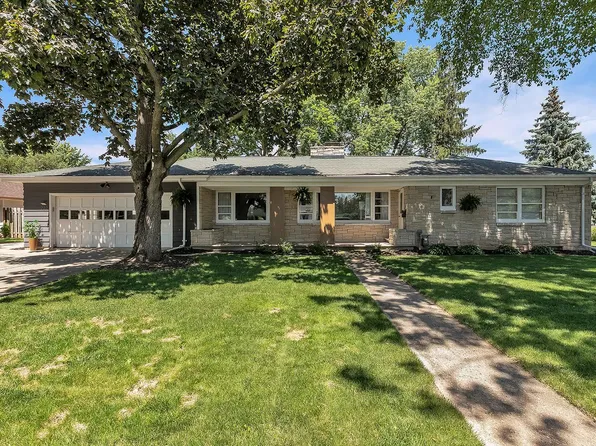 222 Prospect Pl, De Pere, WI 54115