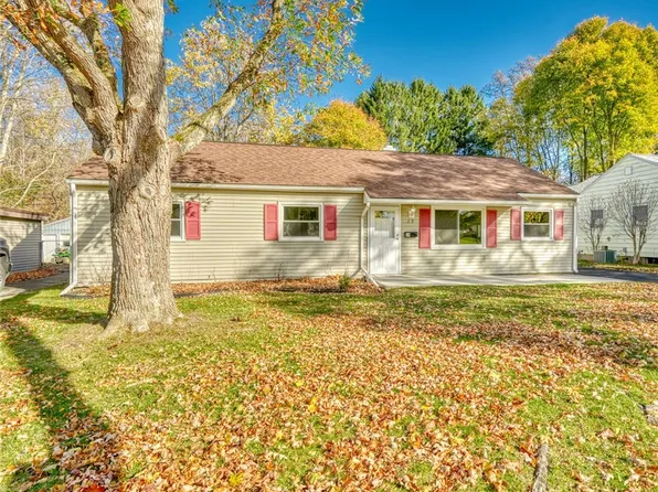 29 Seneca St, Webster, NY 14580