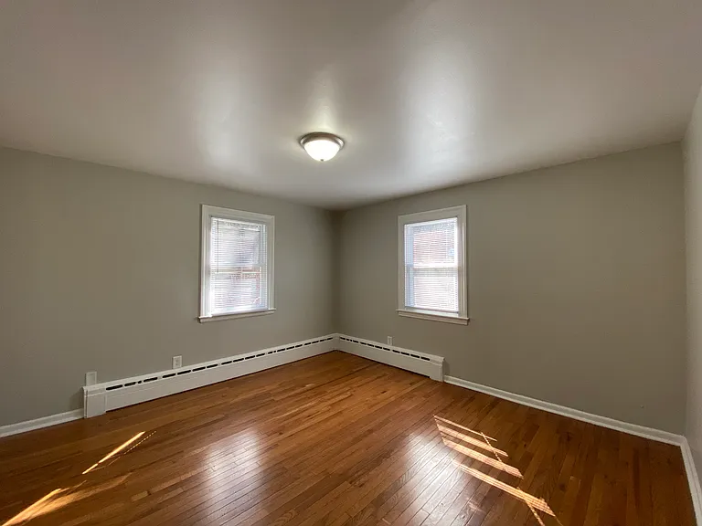 641 Newhall St #1R — Photo 5