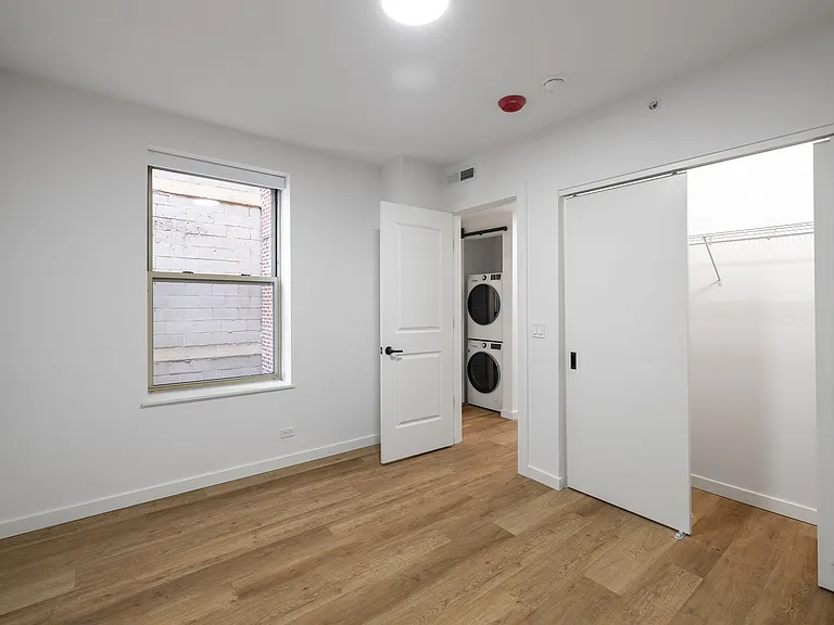 The Nest at Lincoln Park West — Photo 24