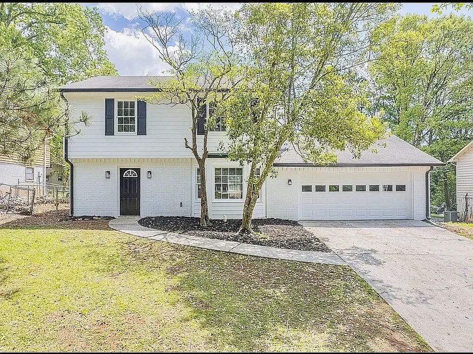 1st image of 3846 Etna Dr #77