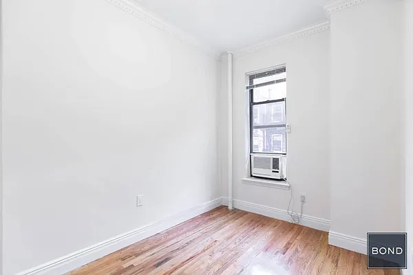 Rented by Bond New York | media 11