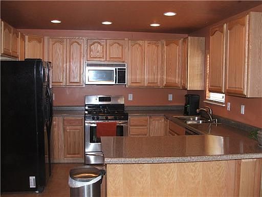 4th image of 305 W Troy St