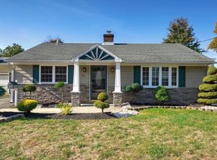 33 Weldon Rd, Edison, NJ 08817