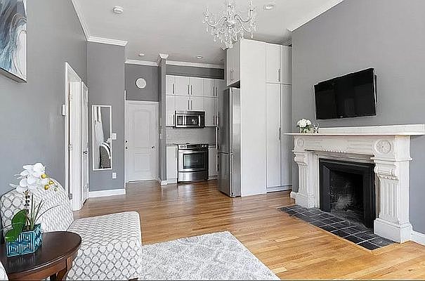 1st image of 329 W 18th St #2A