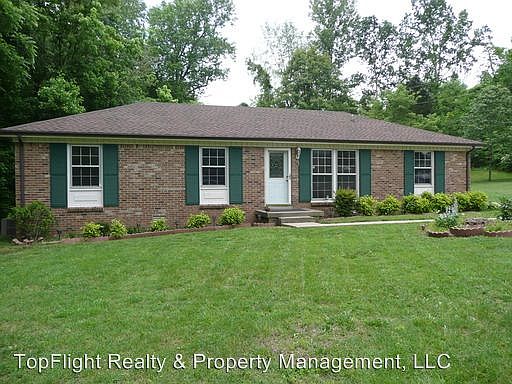 1st image of 370 Crest Dr