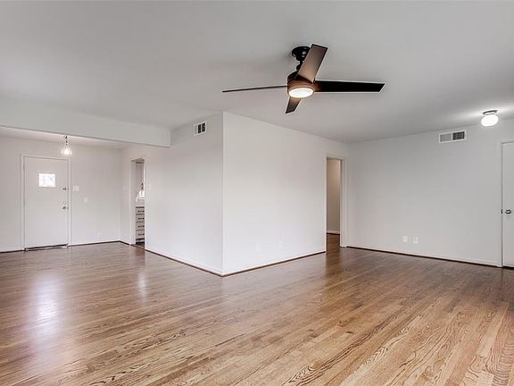 3rd image of 632 Scottsdale Dr
