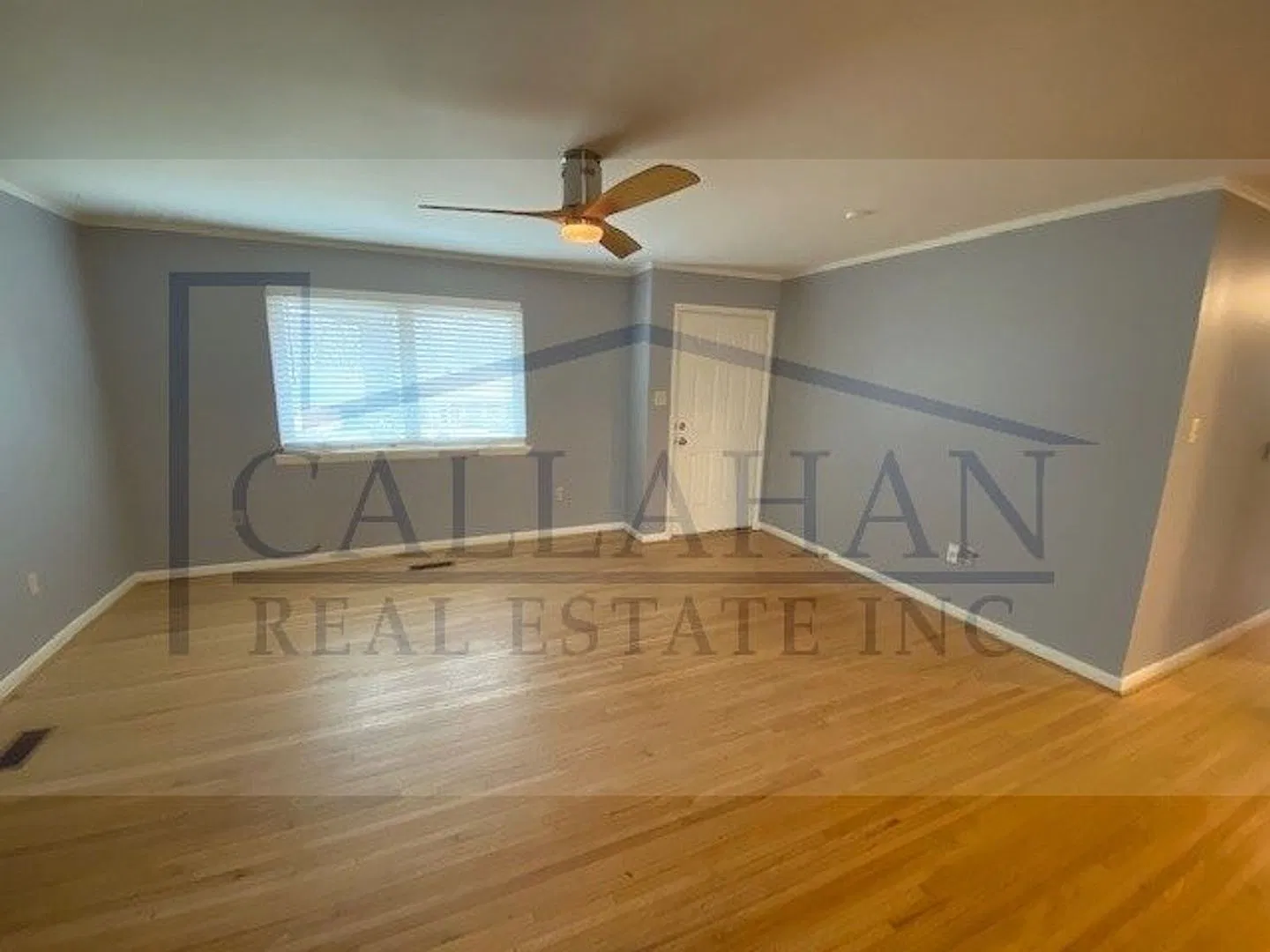 Lakewood 3 Bedroom Home — Photo 3