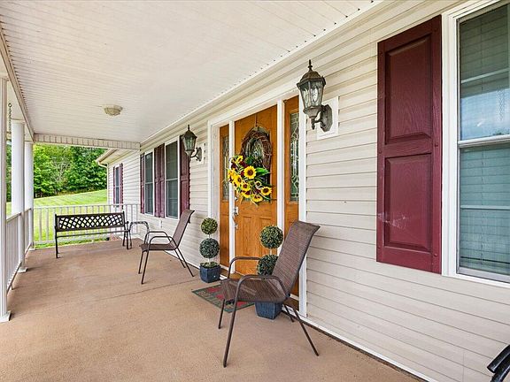 2nd image of 2684 Bee Creek Rd
