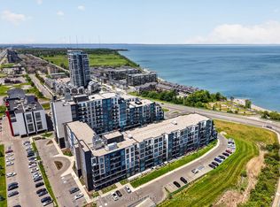 16 Concord Pl #548, Grimsby, ON L3M0J1