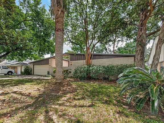 4th image of 10039 Warwana Rd