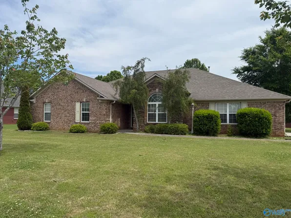 16774 Mulberry Ln, Athens, AL 35613