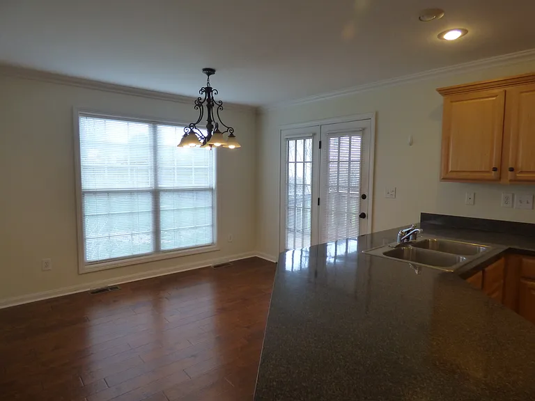 2205 Barrington Ln — Photo 13