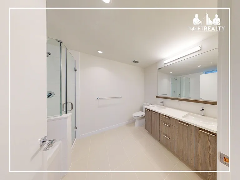 625 E 3rd St #101 — Photo 14