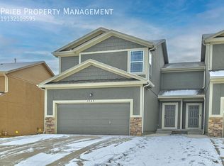 2132 W Forest Dr, Olathe, KS 66061