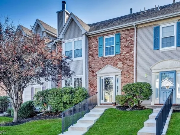305 Reading Cir, Bridgewater, NJ 08807