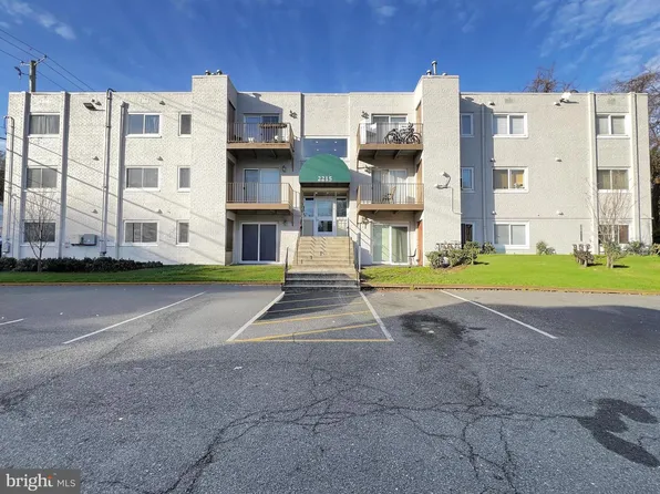 2215 Hunter Pl SE APT 101, Washington, DC 20020