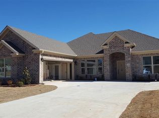 2514 Johnswood Village Dr, Bryant, AR 72022