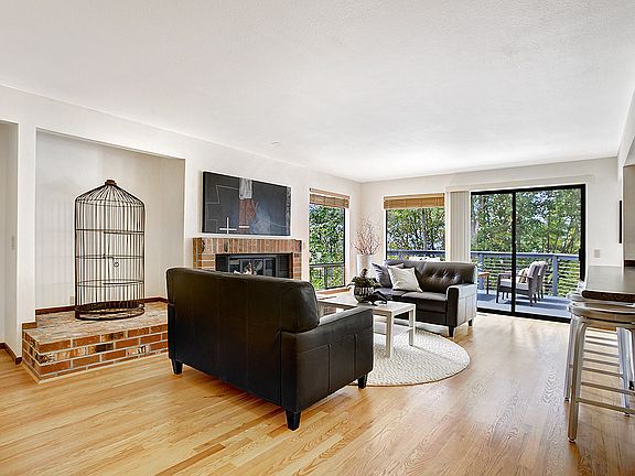 2nd image of 13606 SE 53rd Pl