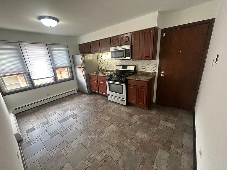 1681 Patricia Pl #3E — Photo 7