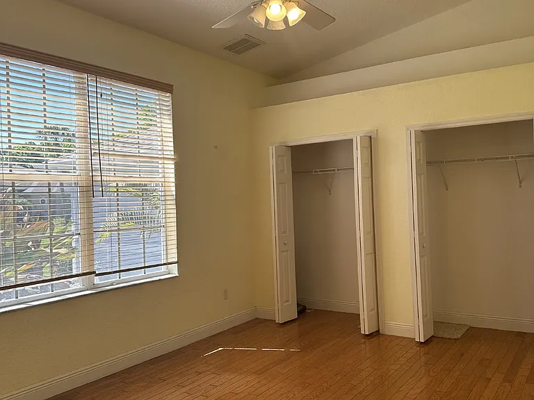 130 Oyster Pl — Photo 7