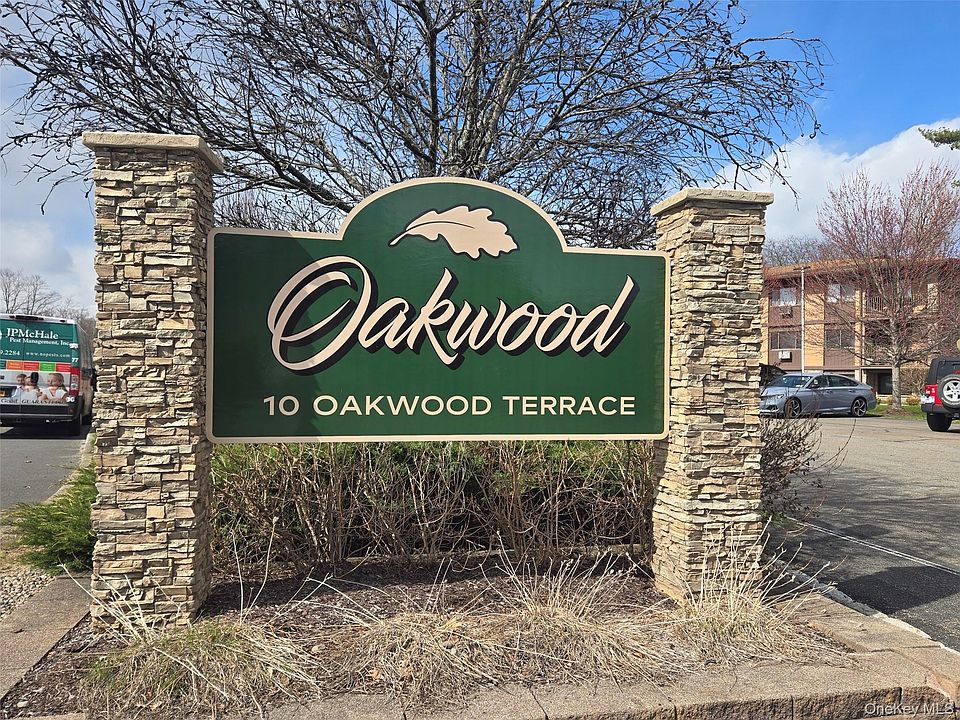 1st image of 10 Oakwood Terrace #26