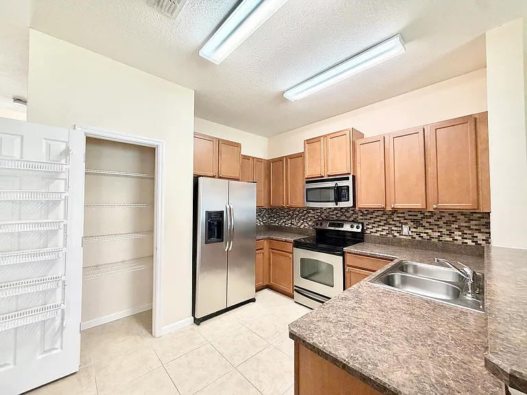 2655 Revolution St #105 — Photo 12